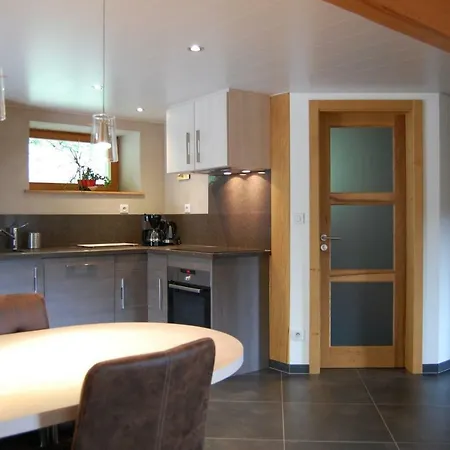 アパート Blanche Graine ラプートロワ