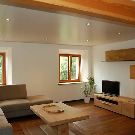 Blanche Graine アパート ラプートロワ